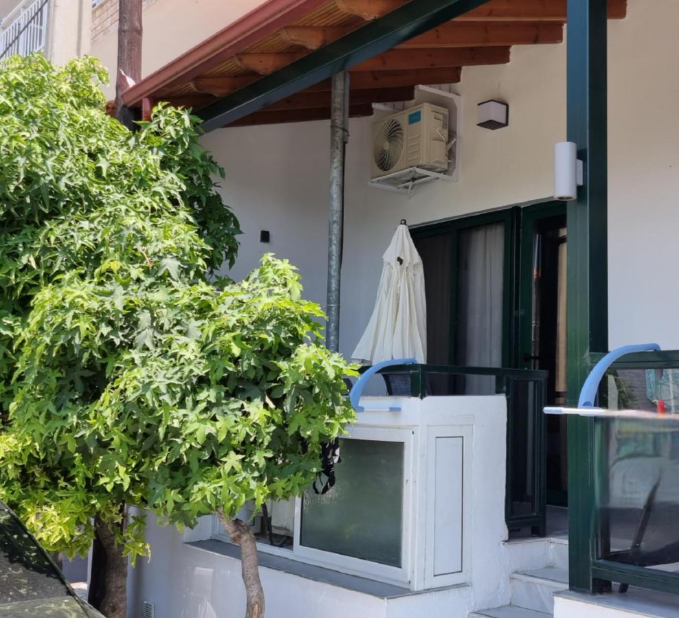 Sophia Seaview Suites & Restaurant เนอาวรัสนา ภายนอก รูปภาพ